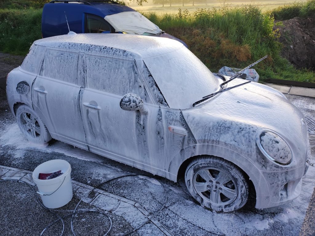 Car Valeting a Mini in Dorchester